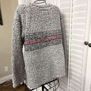 Dylan by:TRUEGRIT Sherpa Frosty tips Pullover Sweater